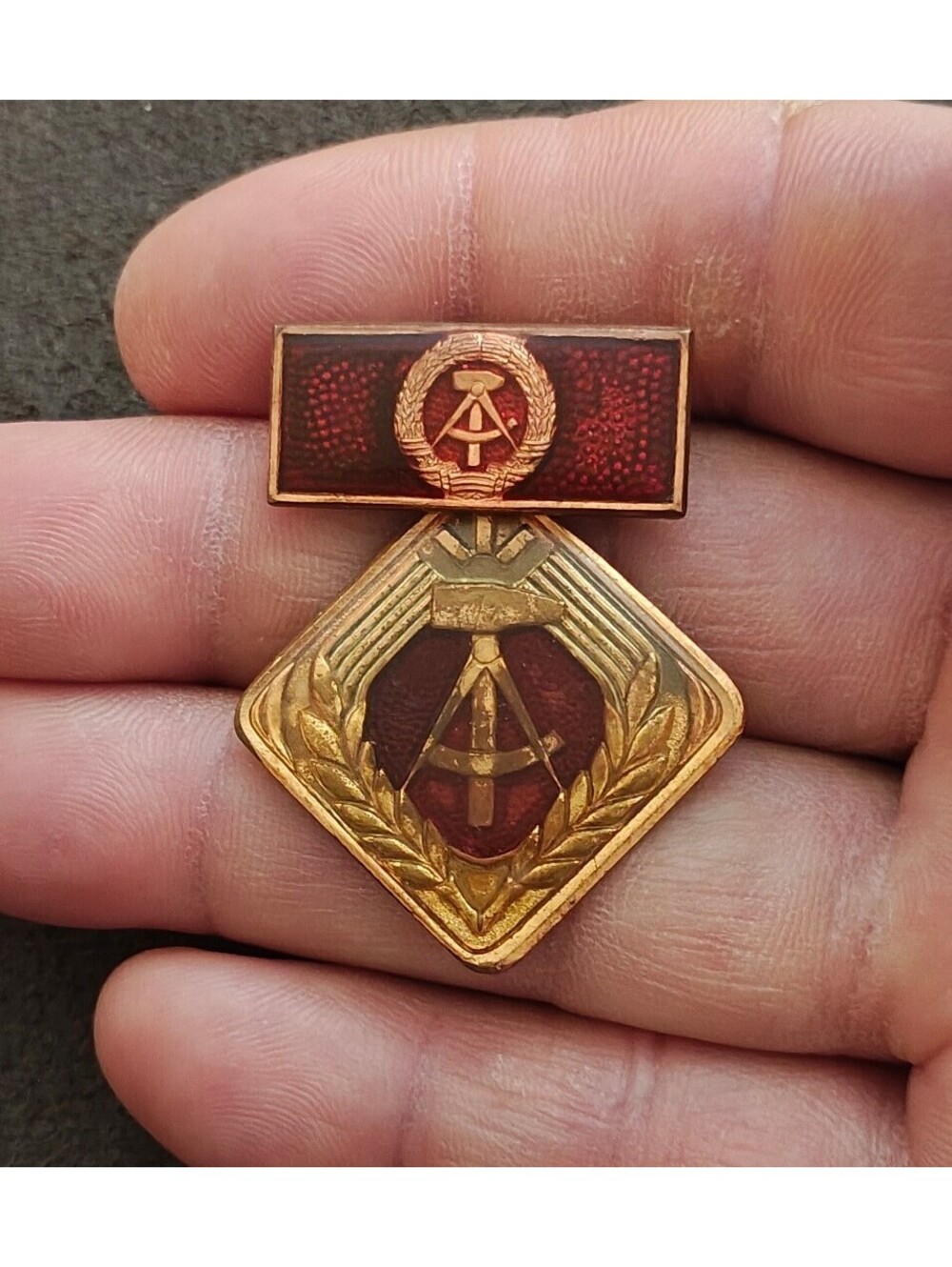 1970s/80s East German (GDR/DDR) Activist of Socialist Labor Medal Badge Pin